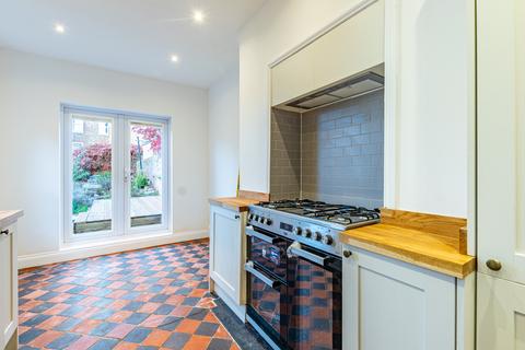 16 Beech Avenue, York, YO24 4JL