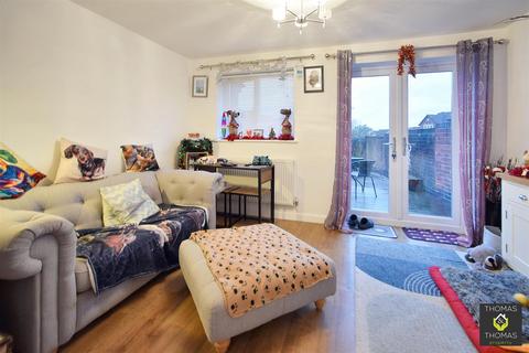 2 bedroom end of terrace house for sale, Woodbine Close, Abbeymead