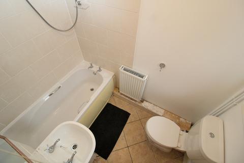 18 The Warren, Hardingstone, Northampton, NN4 6EW