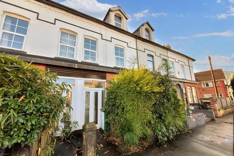 4 bedroom terraced house for sale, Chapel Road, Sale