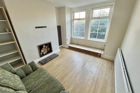 4 bedroom terraced house for sale, Chapel Road, Sale