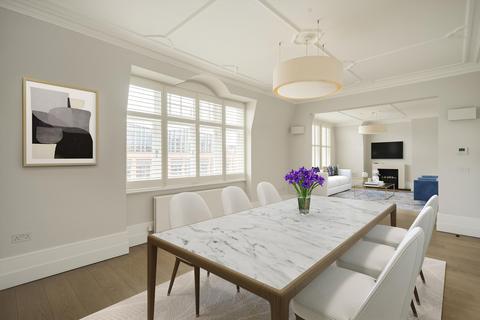 3 bedroom flat to rent, Sloane Street, Knightsbridge, London, SW1X