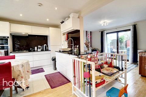 21 Christopher Tye Close, Ely, CB6 3DB