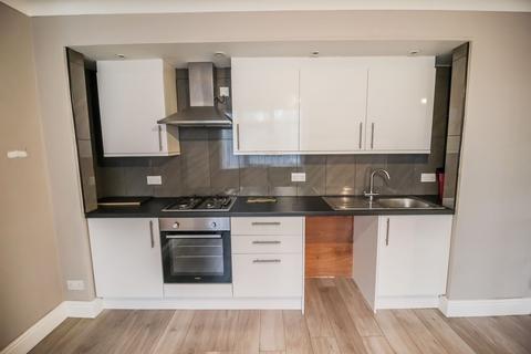 2 bedroom apartment to rent, Leith Close, London, NW9