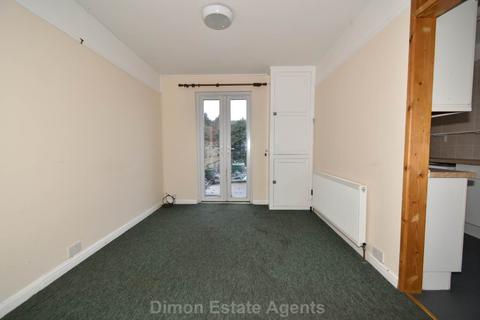 2 bedroom terraced house for sale, Lyndhurst Road, Gosport