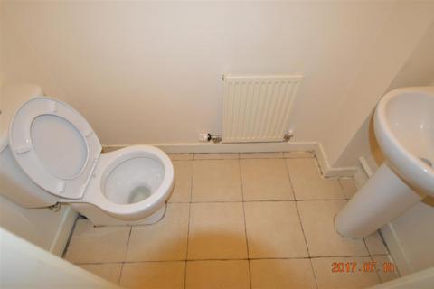 4 bedroom house to rent, Royce Road, Manchester M15