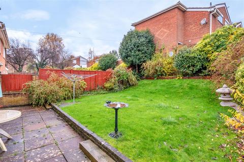 4 bedroom house for sale, Rushden Way, Farnham GU9