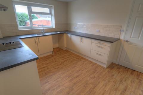 2 bedroom house to rent, Feckenham Road, Astwood Bank