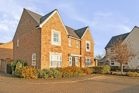 4 bedroom detached house for sale, Greenfinch Close, Melksham, SN12