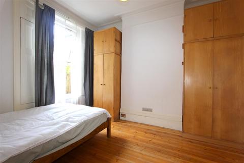 2 bedroom flat to rent, White Hart Lane, London N22