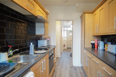 4 bedroom house to rent, Muller Road, Bristol BS5