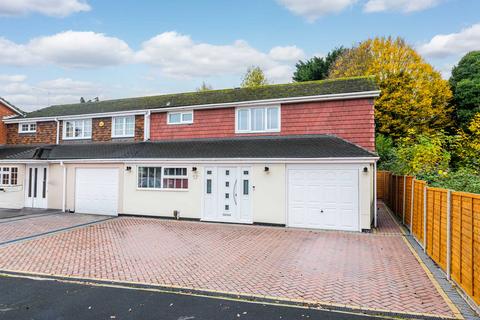 3 bedroom semi-detached house for sale, Botelers, Basildon, SS16