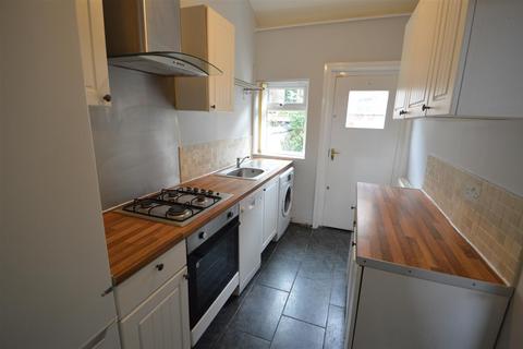 4 bedroom house to rent, Willesden Avenue, Manchester M13