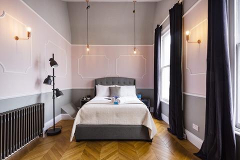 1 bedroom flat to rent, Leinster Terrace, London W2