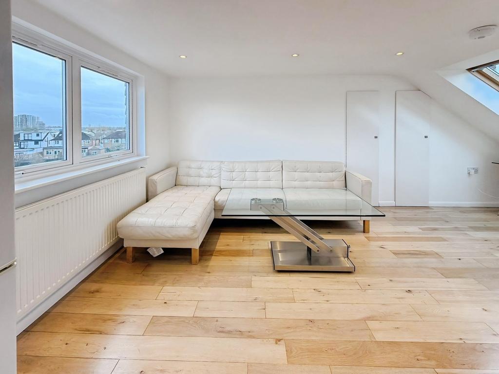 Kitchen/Reception