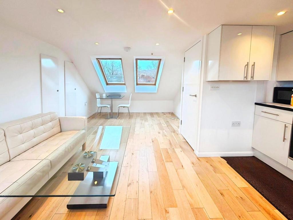 Kitchen/Reception