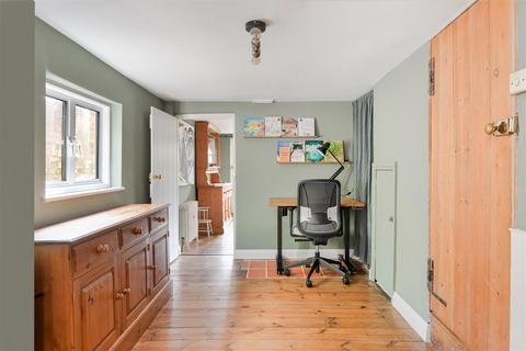 2 Mill Lane, Epsom, KT17 2AG