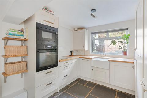 2 Mill Lane, Epsom, KT17 2AG