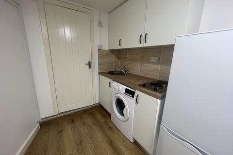 1 bedroom flat to rent, mitcham CR4