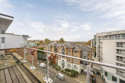 2 bedroom penthouse for sale, Keswick Road, East Putney, London, SW15