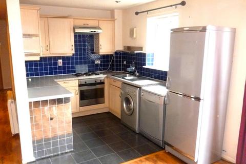 3 bedroom flat to rent, Mallow Street, Manchester M15