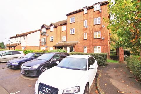 Studio to rent, Knowles Close, WEST DRAYTON, Greater London