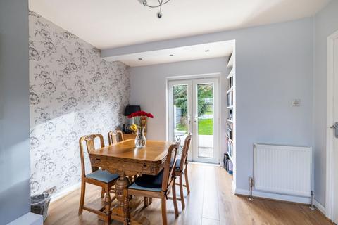 110 Farleigh Road, Warlingham, CR6 9ED