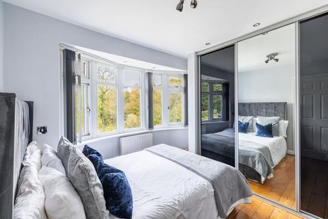 110 Farleigh Road, Warlingham, CR6 9ED