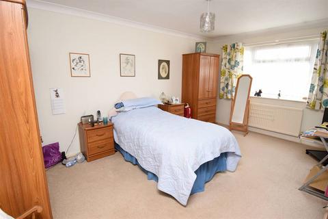 2 bedroom semi-detached bungalow for sale, Chanctonbury Chase, Whitstable