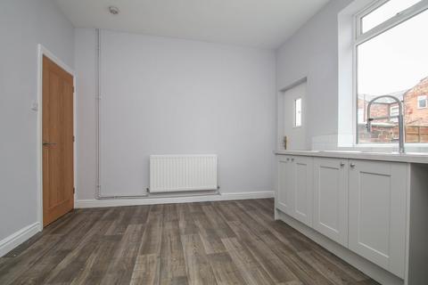 2 bedroom terraced house to rent, Helen Street, Eccles, Manchester, M30