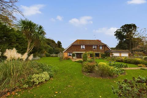 4 bedroom detached house for sale, 3 Woodland Way, Broadstairs, CT10