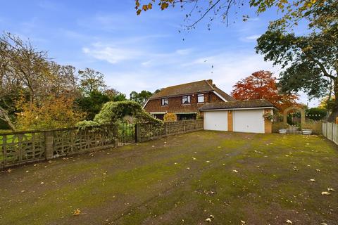 4 bedroom detached house for sale, 3 Woodland Way, Broadstairs, CT10