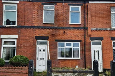 3 bedroom terraced house to rent, Higher Ainsworth Road, Radcliffe, Manchester