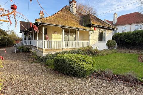 3 bedroom detached bungalow for sale, Old Hunstanton