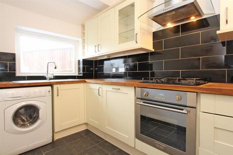 3 bedroom house to rent, Coulsdon Road, Coulsdon