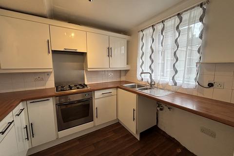 3 bedroom terraced house to rent, Tulip Road, Awsworth