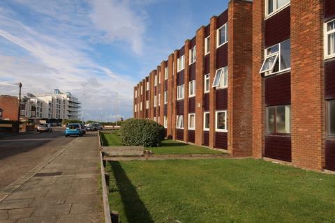 1 bedroom apartment to rent, Greystoke Court, Blackpool FY4