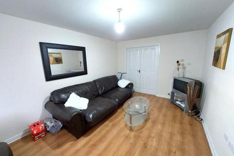 33 Saddlecote Close, Manchester, M8 5QE