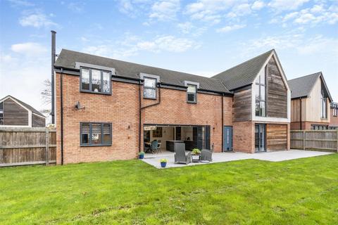 4 bedroom detached house for sale, Hawcutt Drive, Caldecote