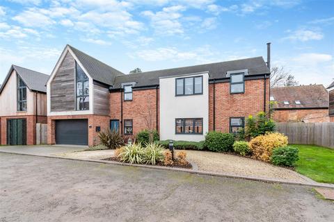 4 bedroom detached house for sale, Hawcutt Drive, Caldecote