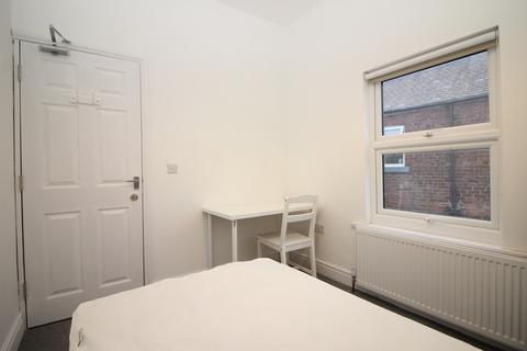 1 bedroom in a house share to rent, Montrose Street, Darlington