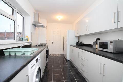 1 bedroom in a house share to rent, Montrose Street, Darlington