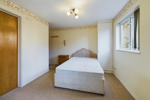 Studio to rent, College Dean Close, Plymouth PL6