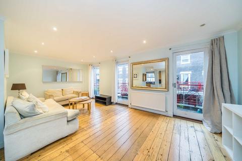 4 bedroom house to rent, Downbury Mews, London SW18