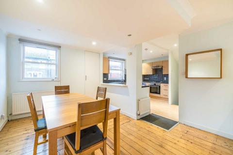 4 bedroom house to rent, Downbury Mews, London SW18