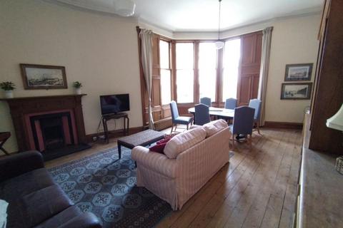 3 bedroom flat to rent, Bank Street, Edinburgh EH1