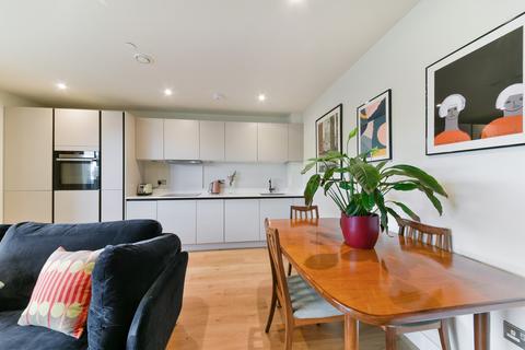 1 bedroom flat for sale, Lorimer House, 9 Navigators Walk, London, Greater London, E3