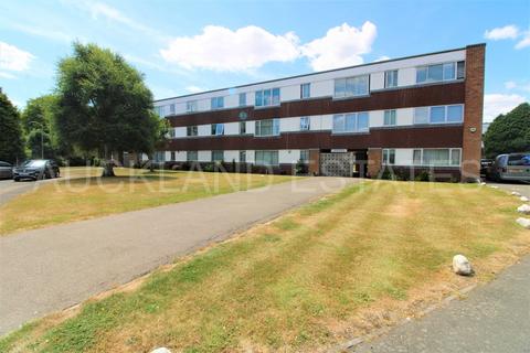 3 bedroom apartment for sale, Blunesfield, Potters Bar EN6