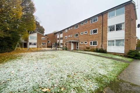 2 bedroom apartment for sale, Stapleton Close, Potters Bar EN6