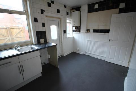 2 bedroom terraced house to rent, Marion Street, Bolton, BL3